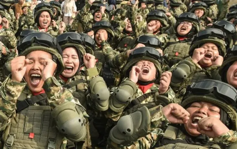 Ilustrasi acara pelatihan dasar militer (latsarmil).