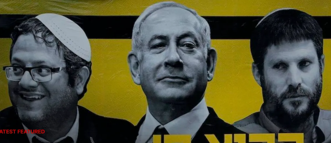 Netanyahu (tengah) diapit dua menteri garis keras Israel.