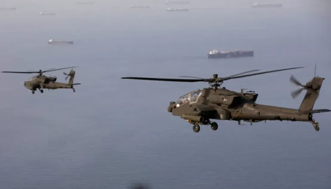 Helikopter Apache milik AD AS.