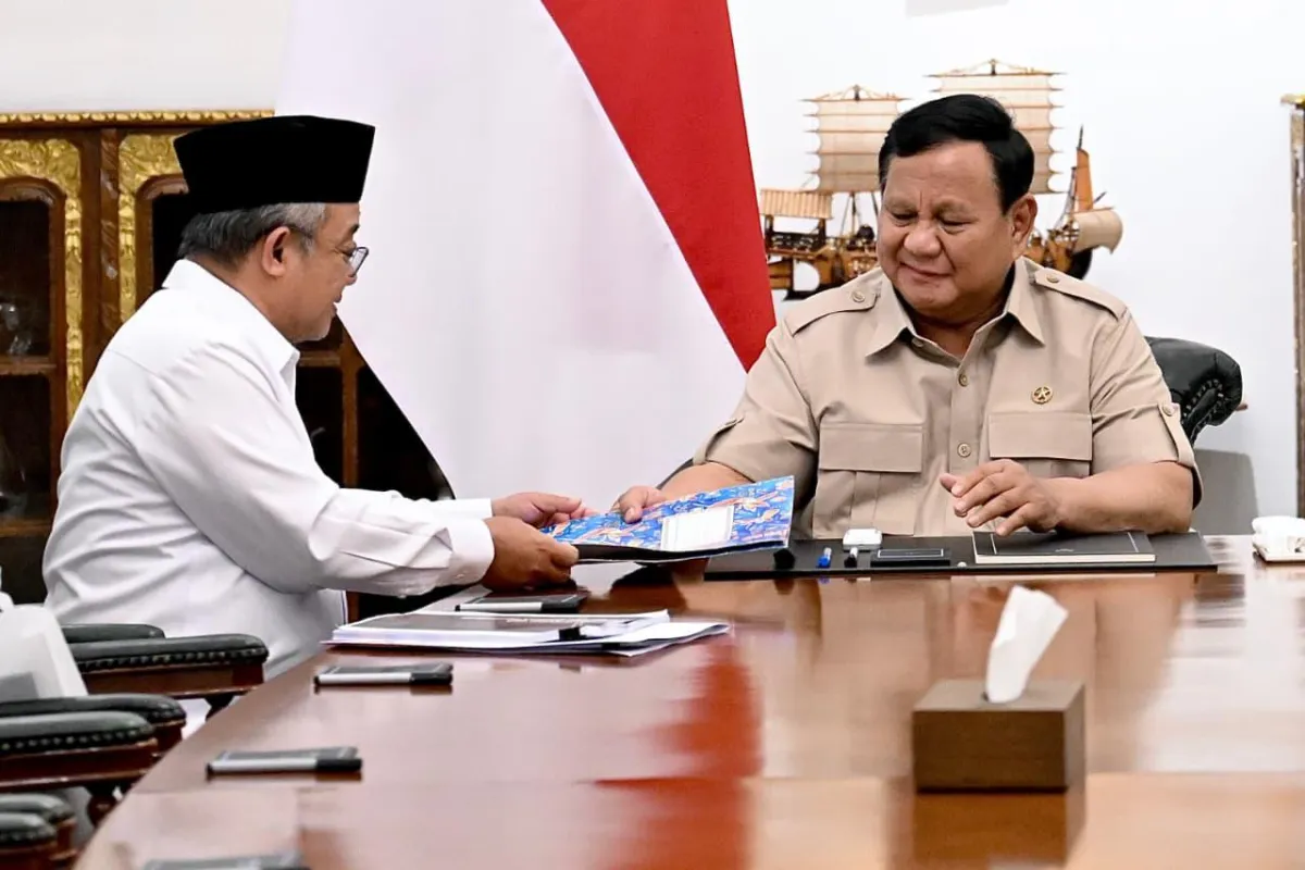 Presiden Prabowo Subianto memanggil Menteri Pendidikan Dasar dan Menengah (Mendikdasmen) Abdul Mu’ti.
