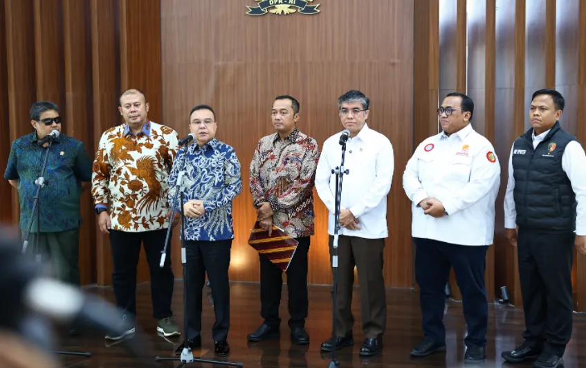 Wakil Ketua DPR RI Sufmi Dasco Ahmad (urutan 3 dari kiri).