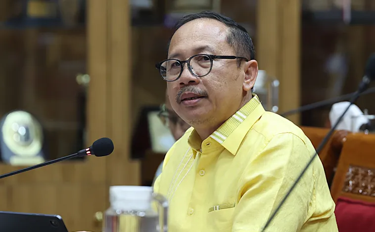 Anggota Komisi X DPR RI Muhammad Nur Purnamasidi dalam RDPU bersama Vox Populi Institute Indonesia, EN-LMND di Senayan.