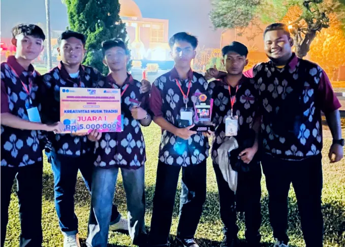 Pelajar SMKN 1 Toboali raih juara pertama Lomba Kreativitas Musik Tradisi dalam lomba FLS3N tingkat Provinsi Kepulauan Bangka Belitung.  Foto: Istimewa
