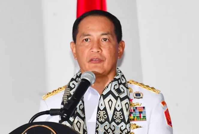 Wagub Lemhannas Laksdya TNI Erwin S. Aldedharma Dianugerahi Doktor Kehormatan oleh Universitas Sam Ratulangi