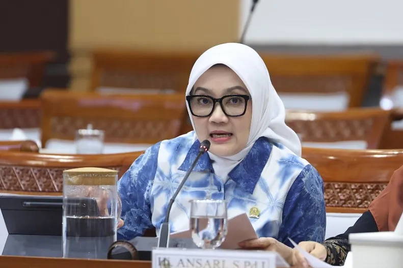 Anggota Komisi VIII DPR RI Atalia Praratya dalam Rapat Dengar Pendapat Umum (RDPU) Komisi VIII DPR RI dengan Majelis Agama Kaharingan Indonesia (MAKI) Palangkaraya.