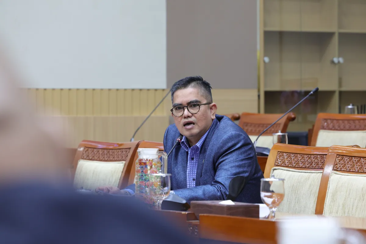 Anggota Komisi III DPR RI Nasyirul Falah Amru saat mengikuti Rapat Dengar Pendapat Umum bersama Ketua Umum Kongres Advokat Indonesia (KAI) dan akademisi Universitas Muhammadiyah Purwokerto.