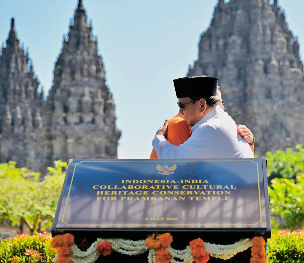 Presiden Prabowo dan PM Modi tampilkan momen keakraban.