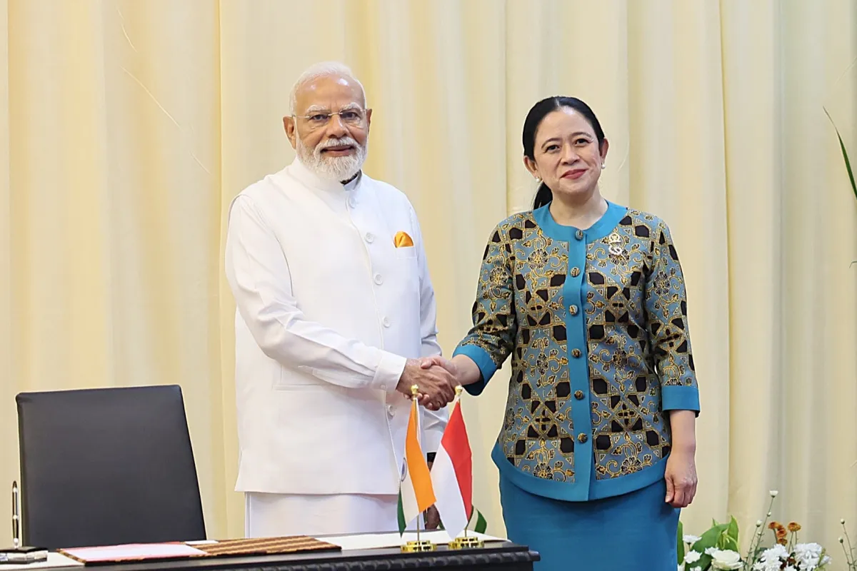 Ketua DPR RI Dr. (H.C.) Puan Maharani saat menyambut kunjungan kenegaraan Perdana Menteri India Narendra Modi bersama Presiden Prabowo Subianto di Gedung Nusantara IV DPR RI.