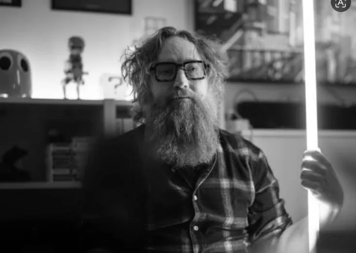 Simon Lindgren, profesor sosiologi dari Universitas Umeå, Swedia.