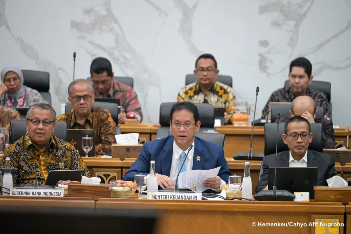 Menteri Keuangan (Menkeu) Purbaya Yudhi Sadewa saat menghadiri rapat kerja bersama Badan Anggaran DPR RI di Jakarta.