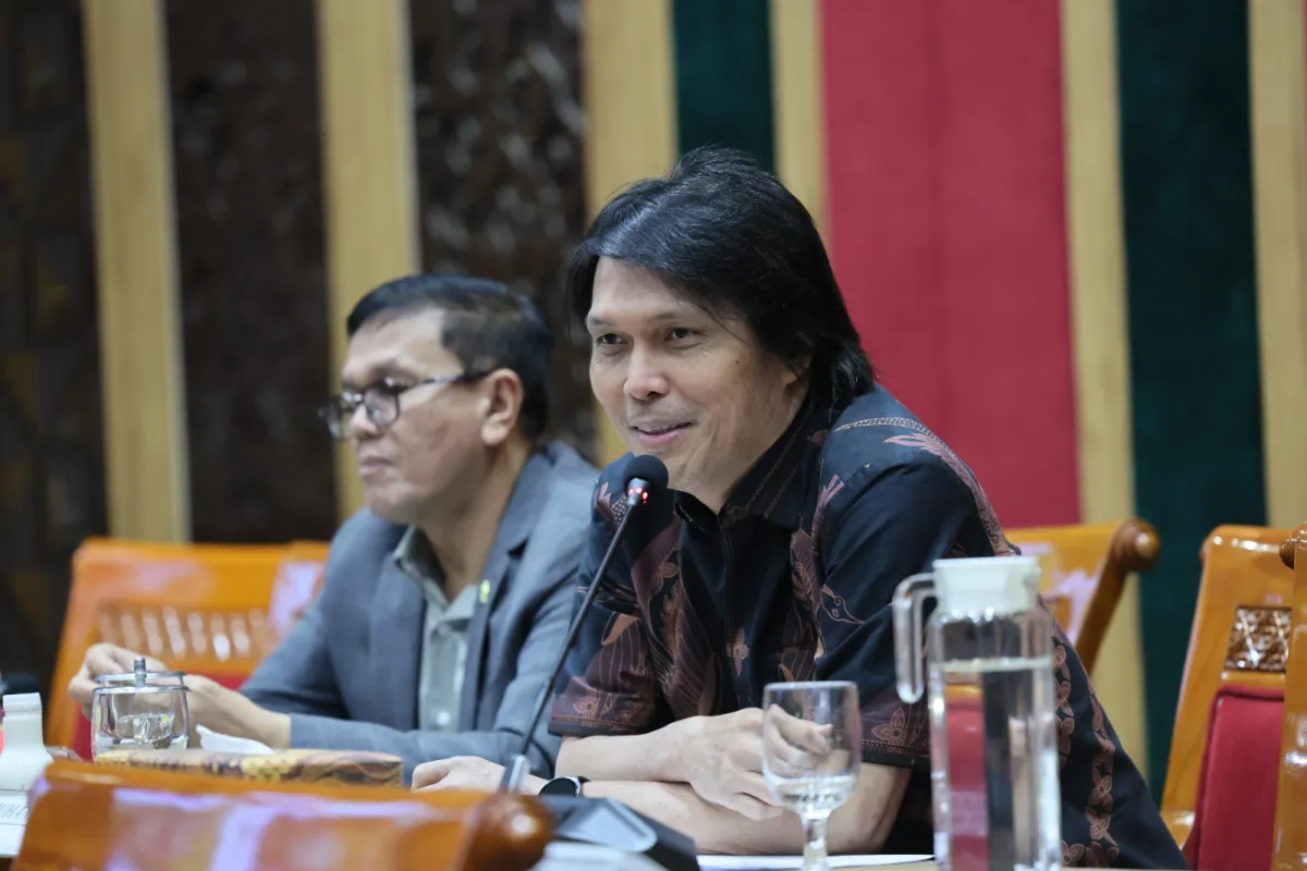 Anggota Komisi X DPR RI Once Mekel dalam Rapat Dengar Pendapat dengan Kepala Perpustakaan Nasional terkait pembahasan LKPP APBN Tahun Anggaran 2025.
