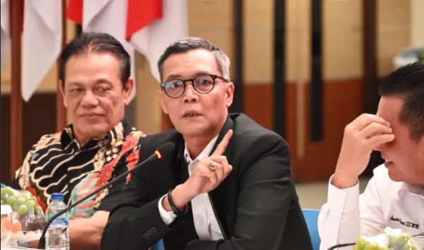 Ketua Tim Kunjungan Pansus Rancangan Undang-Undang (RUU) Daerah Kepulauan DPR RI T.A Khalid, dalam Kunjungan Kerja Pansus RUU Daerah Kepulauan DPR RI di Batam, Senin (20/7/2026).
