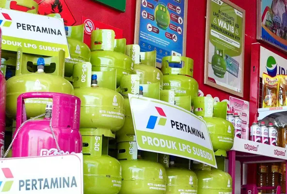 Tabung gas LPG.