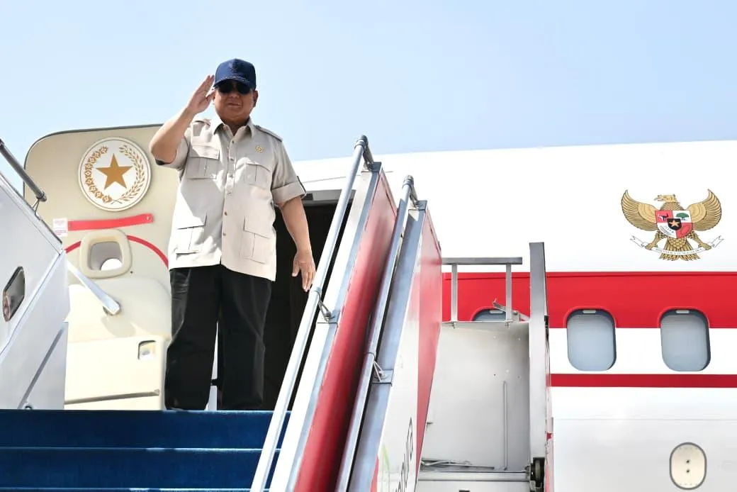Presiden Prabowo sebelum berangkat ke NTB.