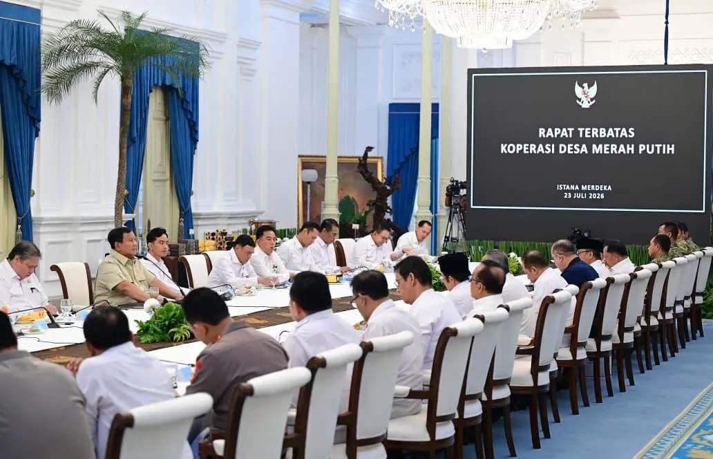 Suasana rapat terbatas yang dipimpin Presiden Prabowo.