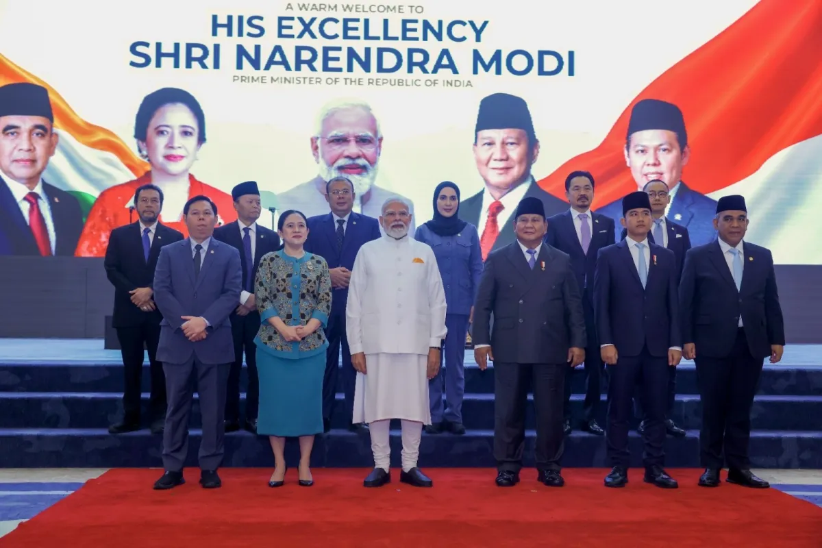 Ketua DPR RI Dr. (H.C.) Puan Maharani, saat menerima kunjungan kenegaraan Perdana Menteri (PM) India Narendra Modi bersama Presiden Prabowo Subianto, di Gedung Nusantara IV DPR RI.