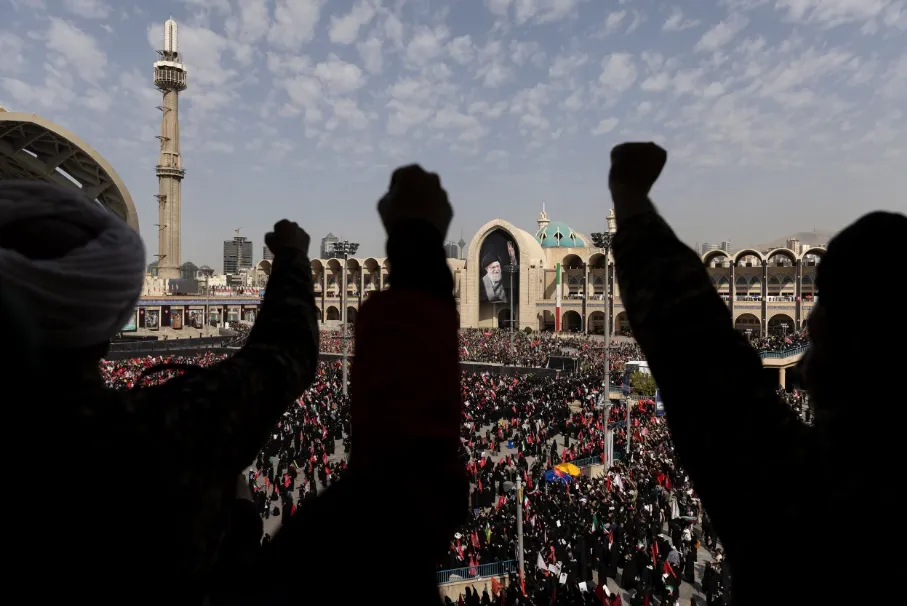 Suasana acara pemakaman Ayatullah Ali Khamenei.