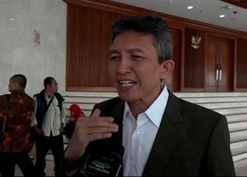 Dr. A. Hakam Naja, Ekonom INDEF, Center for Sharia Economic Development.