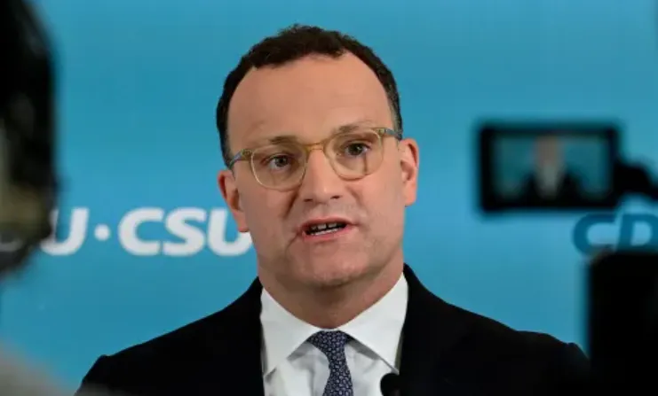 Jens Spahn, seorang anggota senior dari partai konservatif yang berkuasa di Jerman.