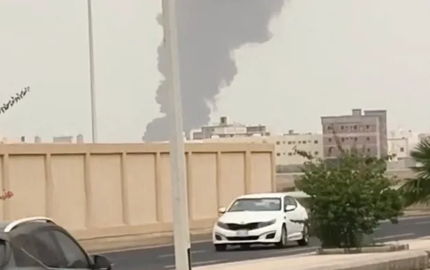 Houthi mengklaim melancarkan serangan ke fasilitas Aramco di Arab Saudi.