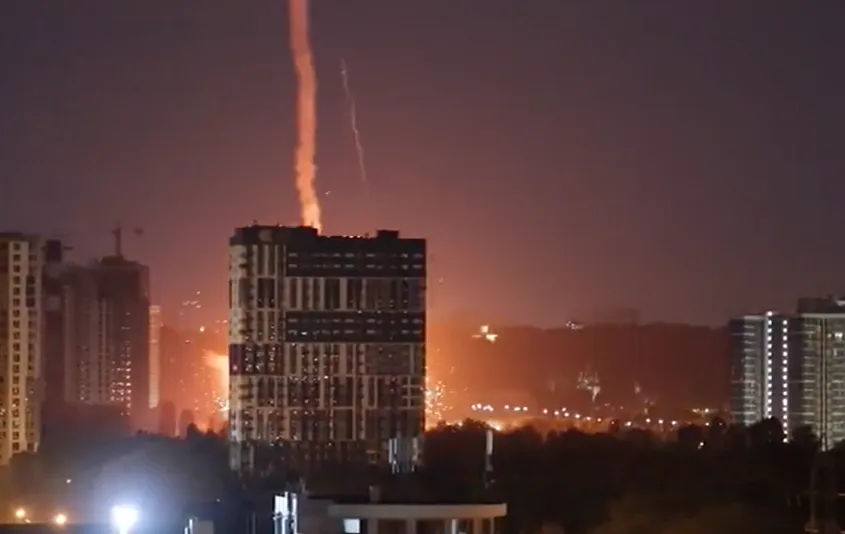 Ibu kota Ukraina, Kyiv, diserang Rusia pada Senin pagi, 6 Juli 2026.
