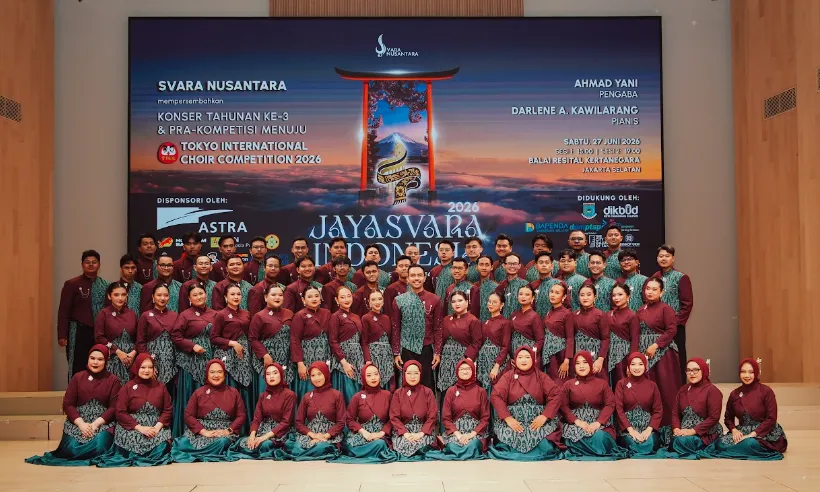 Paduan suara independen asal Tangerang Selatan, Svara Nusantara.