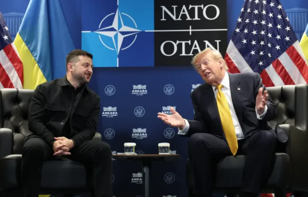 Presiden AS Donald Trump bertemu Presiden Ukraina Volodymyr Zelensky untuk pembicaraan bilateral di Kompleks Kepresidenan Beştepe selama KTT NATO.