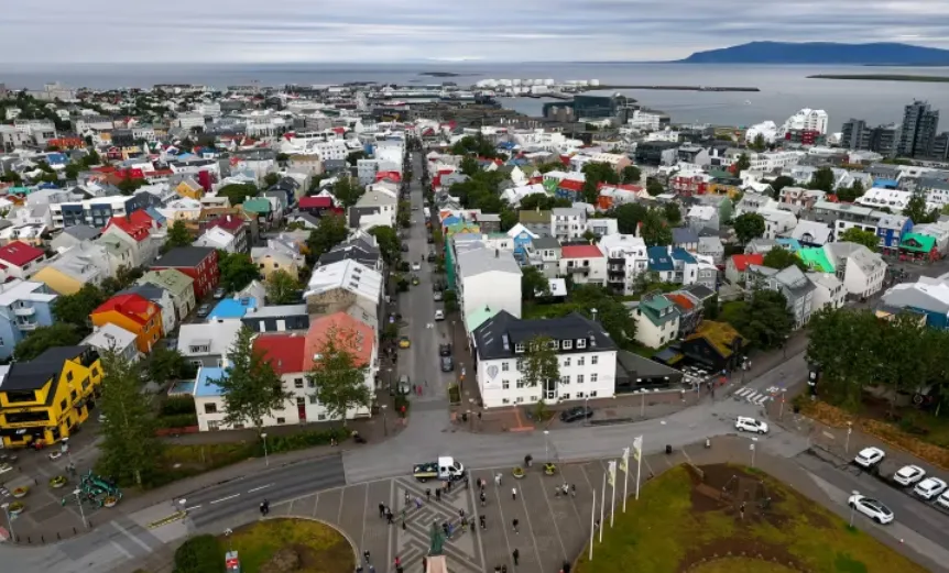 Pemandangan ibu kota Islandia, Reykjavík.