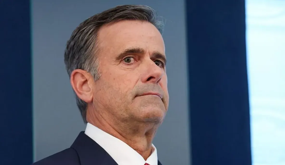 John Ratcliffe dilaporkan terbang ke ibu kota Rusia menggunakan pesawat militer pada hari Selasa.