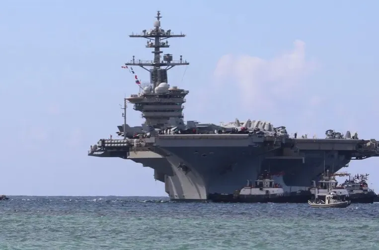 Kapal induk USS Abraham Lincoln.