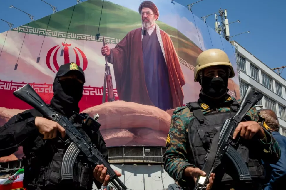 Pasukan keamanan Iran di Teheran.