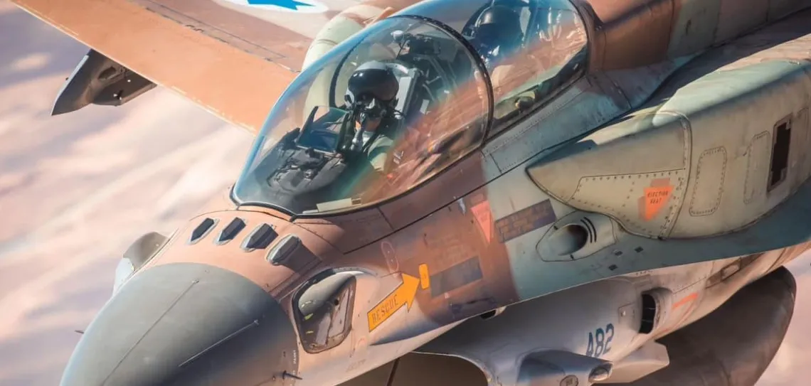 Pesawat tempur F-16 Israel.