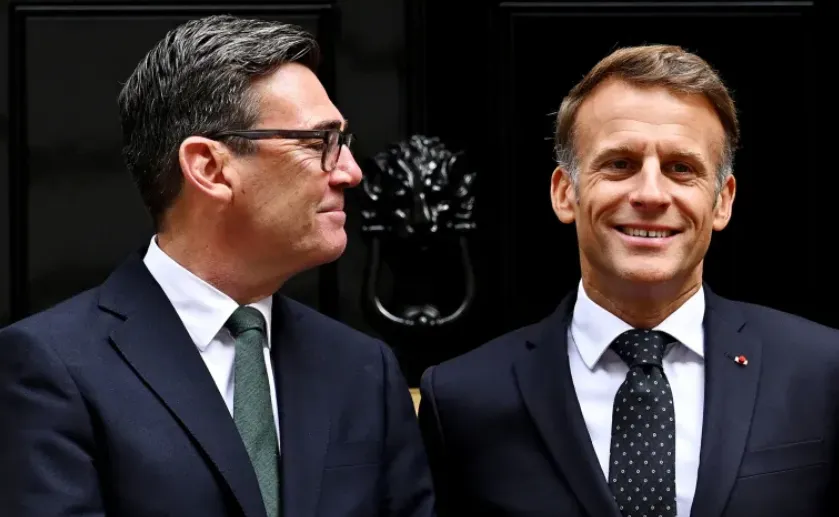 Perdana Menteri Inggris Andy Burnham dan Presiden Prancis Emmanuel Macron.