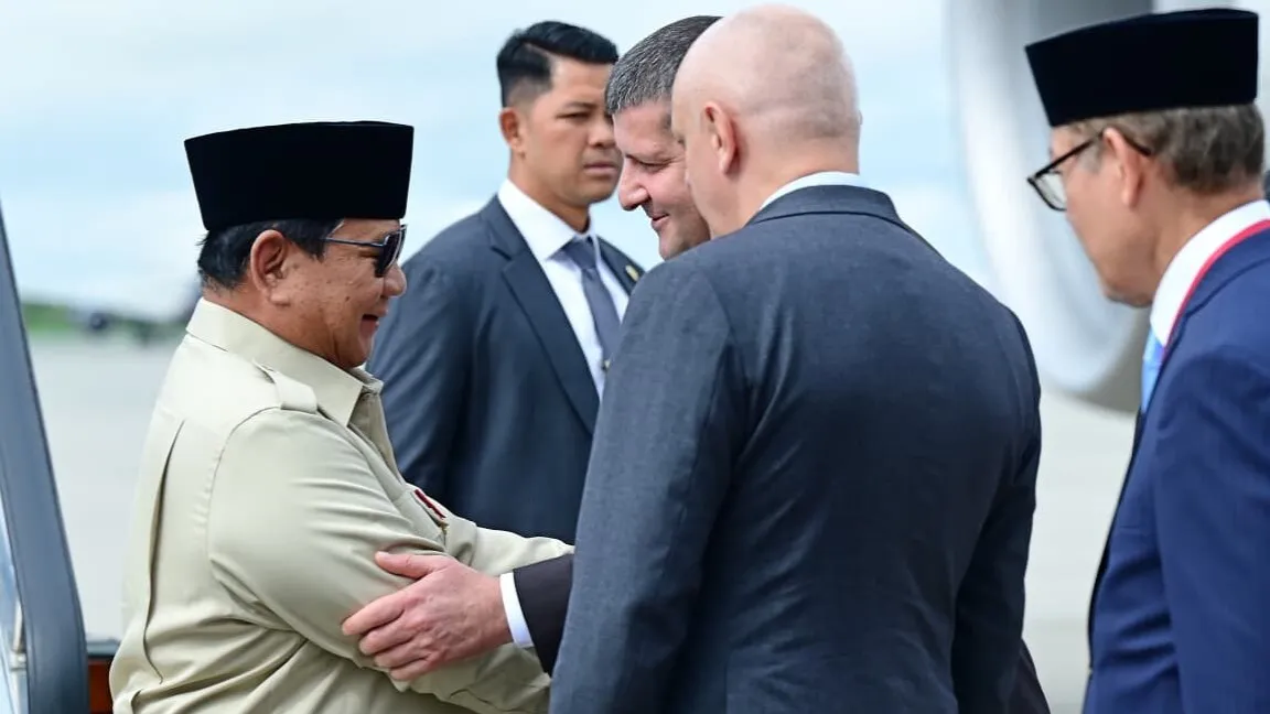 Presiden Prabowo tiba di Vladivostok.