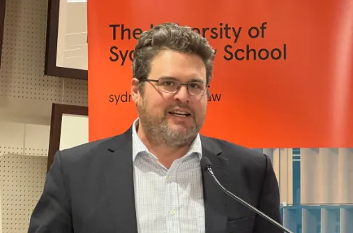 Simon Butt, Guru Besar Hukum Indonesia di University of Sydney Law School.
