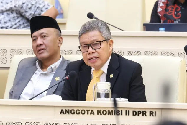 Anggota Komisi II DPR RI Taufan Pawe dalam RDP Komisi II DPR RI dengan Ombudsman RI di Gedung DPR, Jakarta, Selasa (29/9/2026).