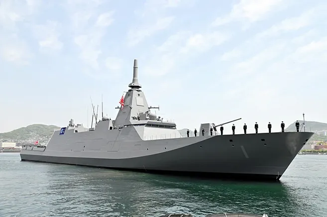 Frigat Mogami buatan Jepang.