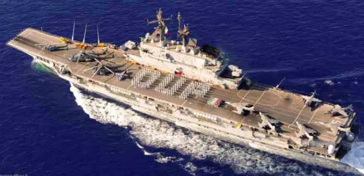 Kapal induk Giuseppe Garibaldi.
