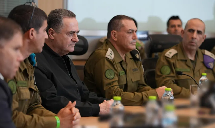 Menteri Pertahanan Israel Yisrael Katz mengadakan pertemuan penilaian situasi keamanan dengan Kepala Staf Eyal Zamir, Kepala Direktorat Intelijen Militer Israel (AMAN) Shlomi Binder dan komandan senior lainnya di Tel Aviv.