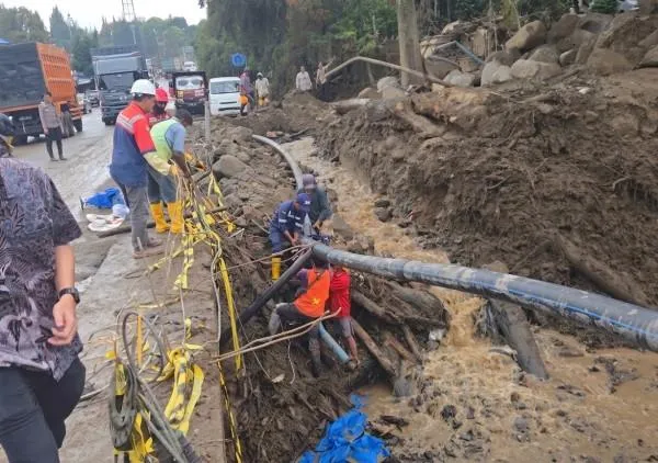 Dampak banjir bandang atau galodo di Kabupaten Solok.
