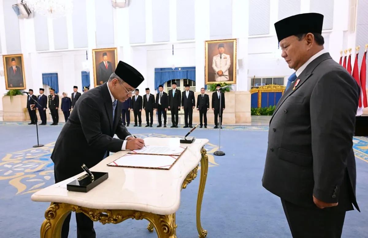 Suahasil Nazara dan Presiden Prabowo.