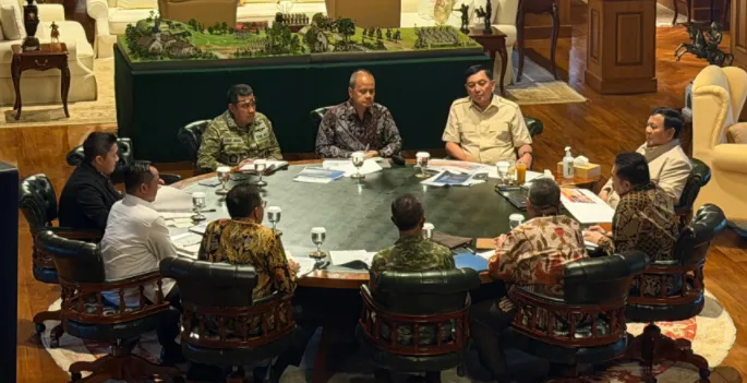 Presiden Prabowo Subianto menerima Satuan Tugas Penertiban Kawasan Hutan (Satgas PKH).