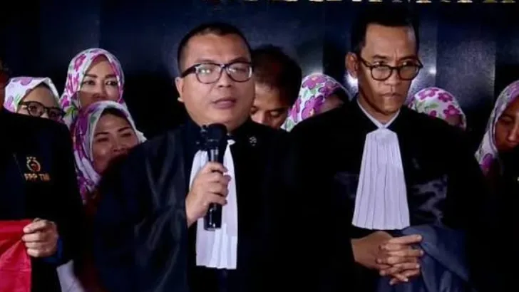 Denny Indrayana dan Refly Harun.