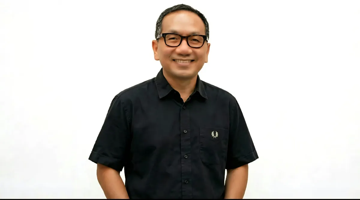 Kolier L. Haryanto,  Pendiri Peace Café.
