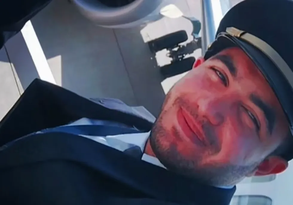 Hamam al-Hammami telah diidentifikasi sebagai pilot yang diduga menyerang pilot lain di dalam penerbangan Flydubai tujuan Tel Aviv pada hari Rabu.