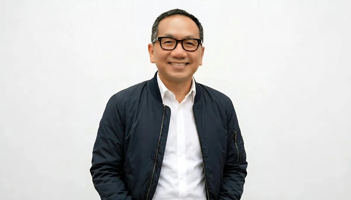 Kolier L. Haryanto, Pendiri Peace Café.