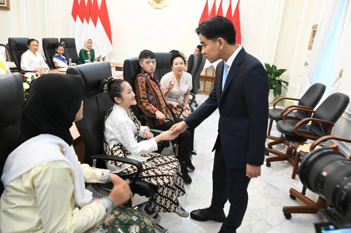 Wapres Gibran dan komunitas anak disabillitas.