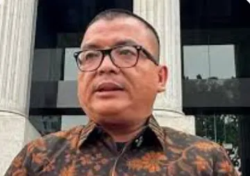 Denny Indrayana.